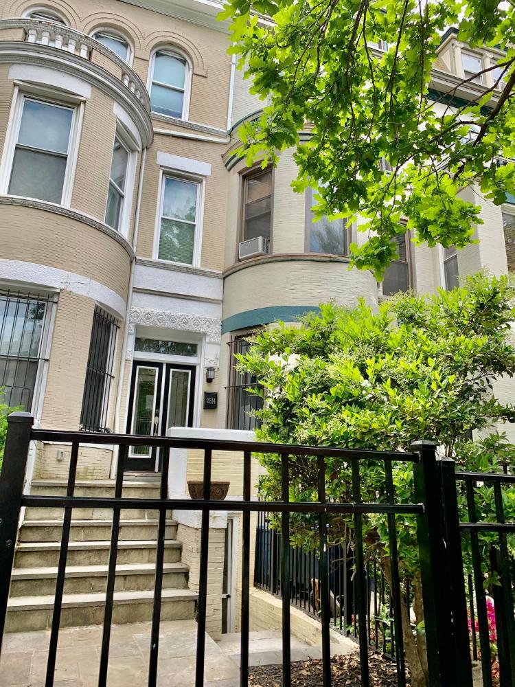 Lovely Remodeled 2bdrm Basement Home